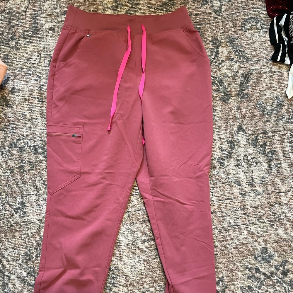 Figs High Waisted Zamora Joggers in Pink Small Petite